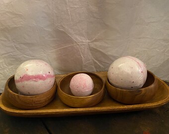 Daydreaming pink gold bath bomb, Large, 9 ounces! Will NOT stain tub!