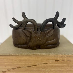 Vintage Resin Deer Bowl – Curled Resting Deer with Antlers – Rustic Lodge Cabin Catchall or Holiday Christmas Décor - Man Cave Deer Decor