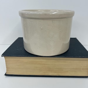 Vintage USA Stoneware Crock / Tan Crock / Kitchen Crock / Vintage Crock / Crock Utensil Holder / Farmhouse Kitchen Crock / Found / Crock