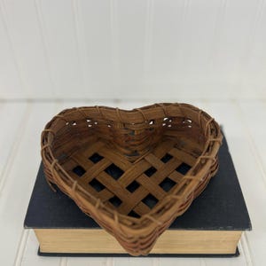 Vintage Handmade Hand Woven Splint Heart Shaped Basket – Wall Basket, Catch-All Basket, Nursery Basket, Farmhouse Style Heart Basket