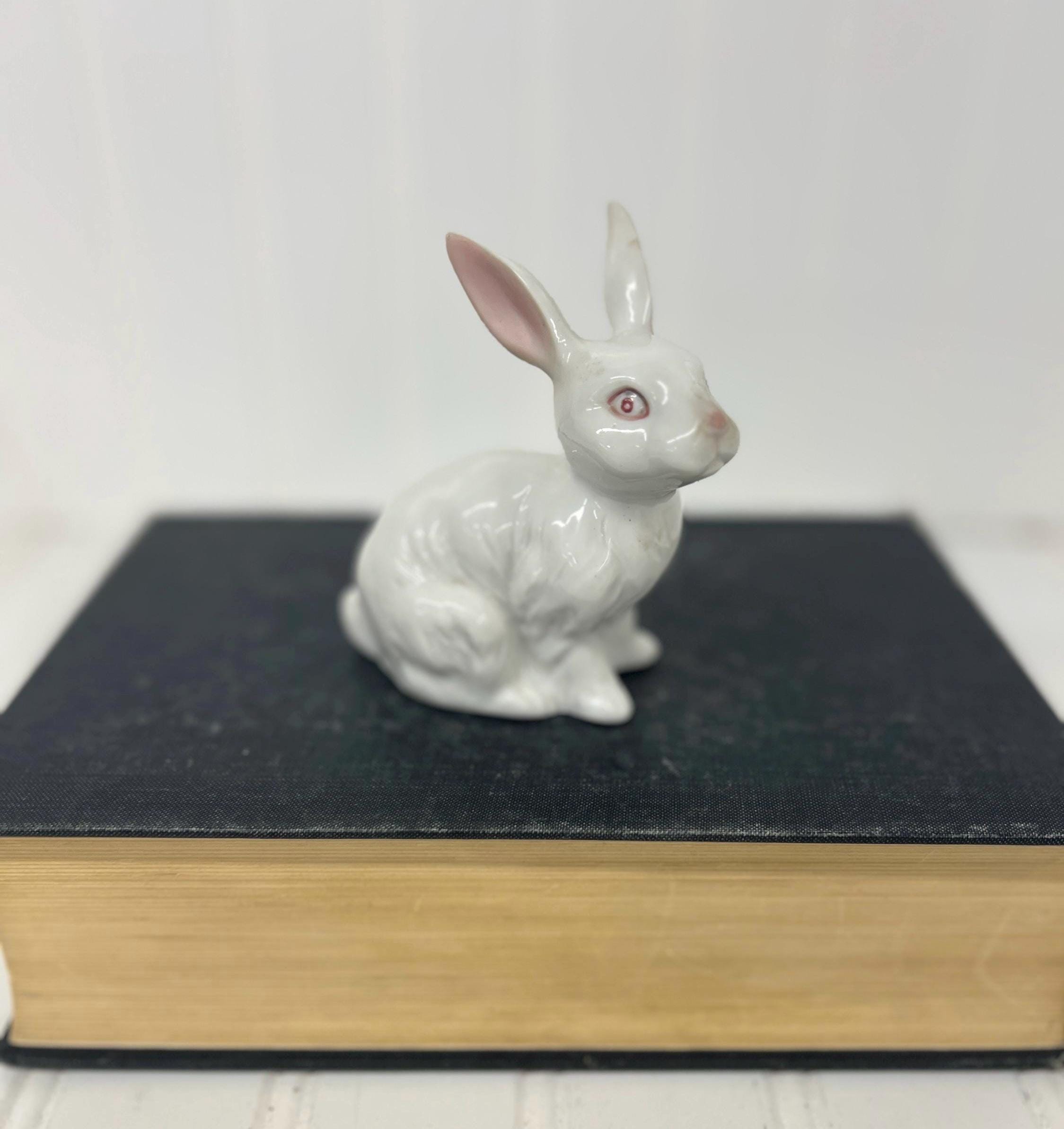 White Porcelain Ceramic Rabbit Figurine – Charming Easter Bunny Decor for Nursery, Perfect Spring or Holiday Decorating - Vintage Easter