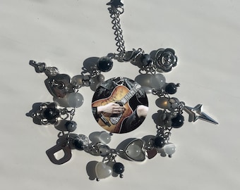 Pulseira Yoongi Solo com Miçangas | Joias Inspiradas no K-pop | Produtos Artesanais de K-pop