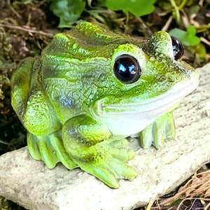 Frog Polyresin Hand Painted Poly Resin Realistic Garden Decor Statue Country Farm Yard Ornament Lawn Decoration