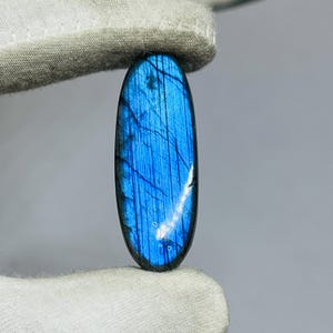 Cabochon di labradorite AAA+, forma ovale, dimensioni - 42x15x5 mm, pietra preziosa sciolta, labradorite per la creazione di gioielli.