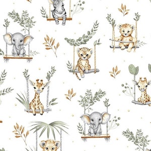 Op de afbeelding: Een herhalend patroon met aquarel illustraties van babydieren op schommels. De dieren zijn onder andere een zebra, olifant, giraf, leeuw en luipaard, omringd door groene en bruine bladeren, alles tegen een witte achtergrond.