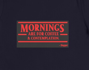 Stranger Things Themed Mornings Are For Coffee Damen T-Shirt - Schwarz und Rot