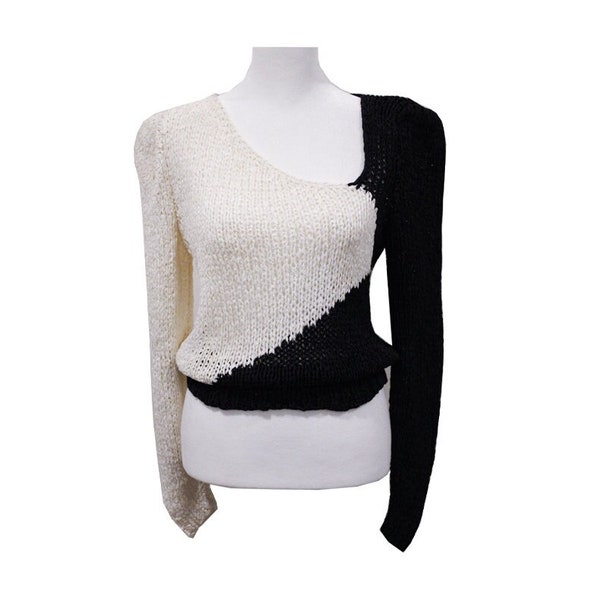 80s Color block black white knit blouse / Long Sleeve Black and White Blouse / Monochrome Blouse