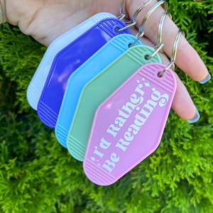 I&#39;d Rather Be Reading Keychain, Reading Keychain, Motel Keychain, Bookish Keychain, Book Lovers Gift, Reading Accessories, Reading Gift