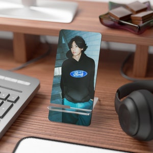 BTS V/Taehyung LayoVer themed Mobile Display Stand for Smartphones