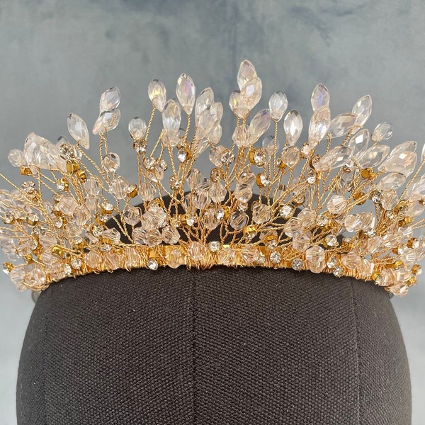 Brautkrone Arabischer Stil Haarschmuck Tiara Diadem Gold mit weißen Kristallperlen und Strass