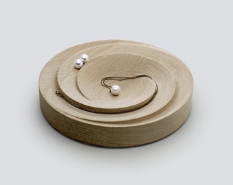 Spira Bowl • Wooden jewelry holder • Ring dish • Accessory storage • Natural oak • Decorative tray