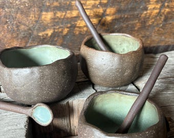 Handmade Salt Jar and Spoon in Chocolate Clay / Pottery Salt Pig