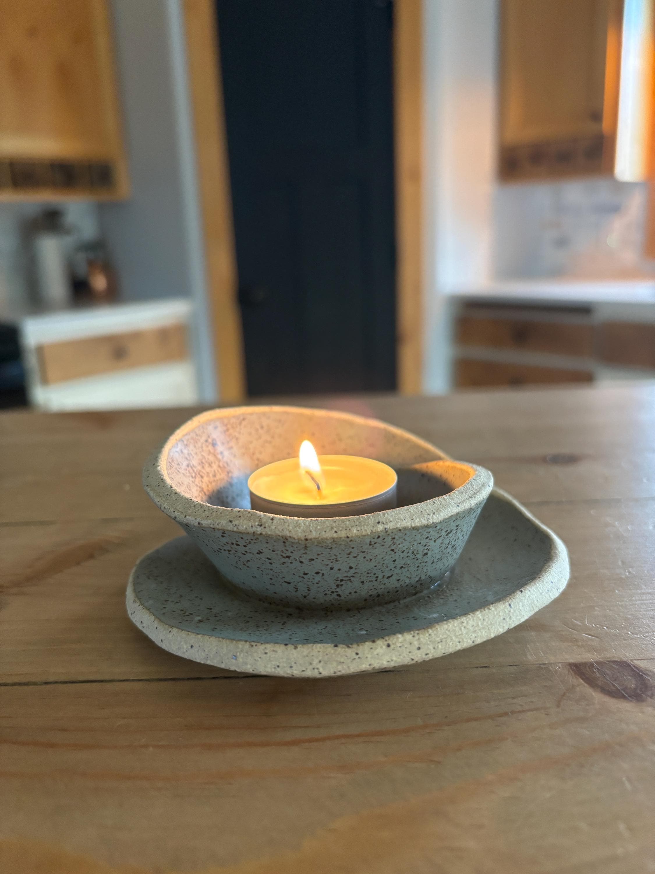 TRIANGLE TEA LIGHT HOLDER main image 0