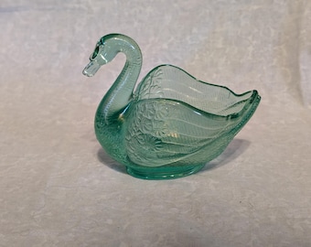 Fenton Glass Pre Logo Iridescent Uranium Swan