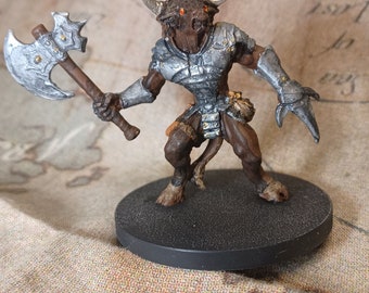 Minotaur -(gauntlet) Hand Painted D&D/Pathfinder/TTRPG miniature (Reaper Bones)