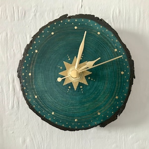 Green and Gold Wood Slice Clock