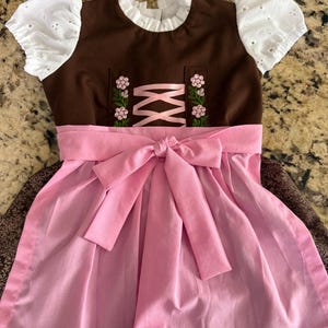 Dirndl de Oktoberfest Parte 2 imagen 7