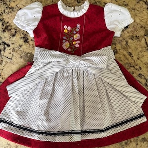 Dirndl de Oktoberfest Parte 2 imagen 18