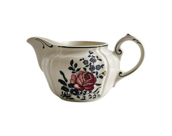 Milk jug - gravy boat Villeroy & Boch Alt Strasbourg, Art of entertaining, French tableware, Vintage French ceramic porcelain.