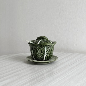 Azucarero o mermelada vintage con forma de col, tarro de especias verde con platillo y cuchara, decoración original de cocina