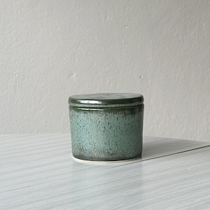 Caixa de cerâmica verde vintage com tampa – Caixa de grés vidrado verde – Panela de cozinha retrô – Cerâmica francesa vintage