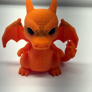Figura de Charizard impresa en 3D – Banda negra con error de impresión. ¡En oferta!