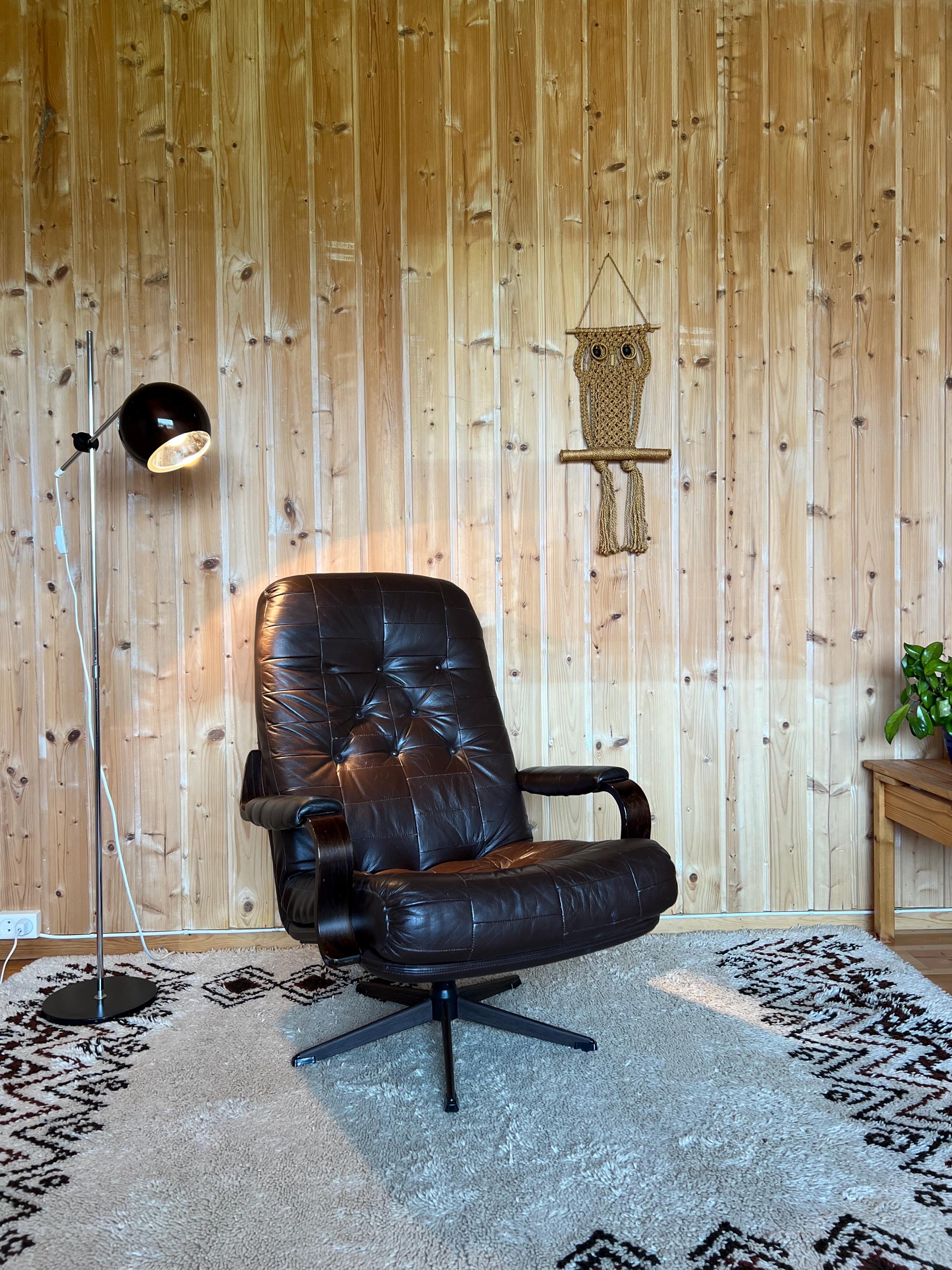 1970s Scandinavian Mid Century Modern Brown Leather Swivel Chair