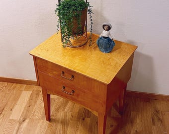 Mesita de noche/mesa auxiliar/cómoda de madera de abedul nórdica de la década de 1930, mesa de centro, antigüedad escandinava/noruega, n.º 2 de 2