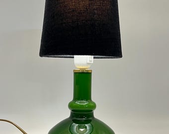 Lámpara de mesa de cristal verde de diseño moderno escandinavo de mediados de siglo, década de 1970