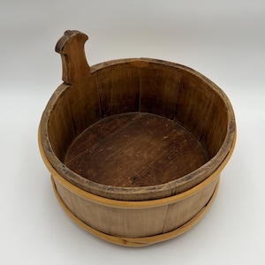 1800s Primitive antique wooden bowl / bucket / milk jug from Telemark, Norway, traditional handcrafted folkart, farmhouse rustic style