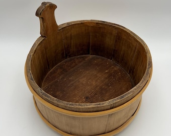 1800s Primitive antique wooden bowl / bucket / milk jug from Telemark, Norway, traditional handcrafted folkart, farmhouse rustic style