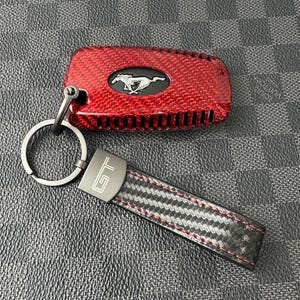 Couvercle pour porte-clés en fibre de carbone véritable de qualité supérieure pour Ford Mustang GT, fabriqué en exclusivité