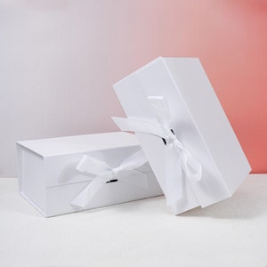 Personalized Bridesmaid Gift Box Set - Custom Name Bridesmaid Proposal Box, Empty Gift Box, Lace Bridal Party Gift Boxes, Wedding Gift