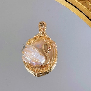 Natural Baroque Pearl Necklace Pendant, Rose Picture Frame,Free Necklace ,Birthday Gift, Bridesmaid Gift,Gift For Her, Valentine Gift