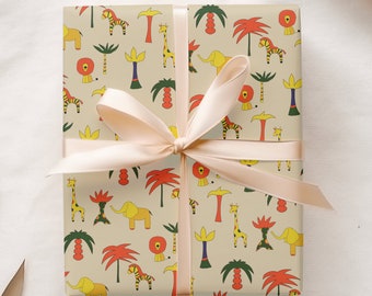 Illustrated Safari Animals Wrapping Paper, Cute Jungle Theme Gift Wrap, Gift for Kid's Zoo Birthday Party, Unisex Baby Shower Present