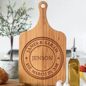 Personalisiertes Schneidebrett Geschenk für Paare - Einzigartiges Geschenk zum Hochzeitstag für Paare - Schwiegermutter, Eltern Hochzeitsgeschenk - Weihnachtsgeschenk