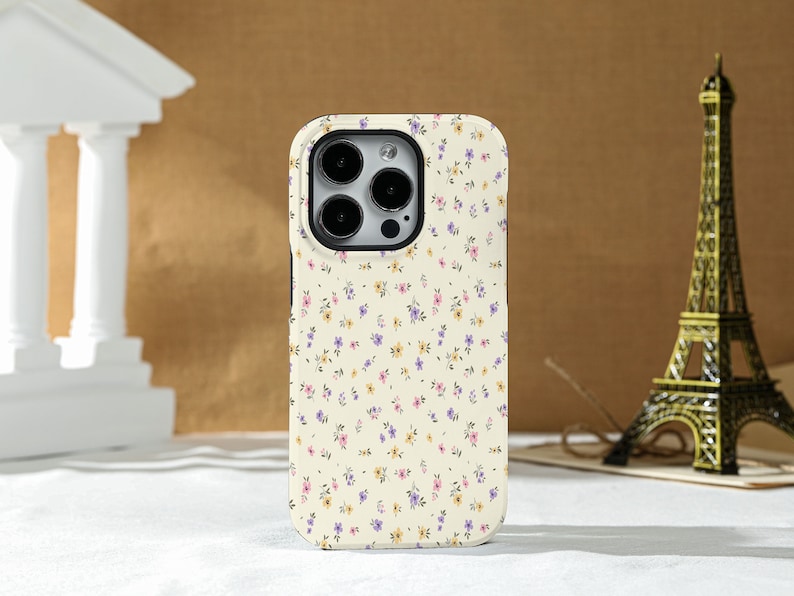 Beige Tricolor Flowers iPhone Case Silicone Case Hard Shell Case, For iPhone 15 13 13 Pro Max 12 Pro Max 11 XR Xs X Phone Case Bild 1