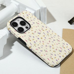 Beige Tricolor Flowers iPhone Case Silicone Case Hard Shell Case, For iPhone 15 13 13 Pro Max 12 Pro Max 11 XR Xs X Phone Case Bild 4