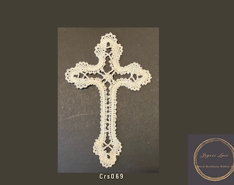 Croix de dentelle aux fuseaux vintage faite à la main, taille 8 cm * 13 cm = 3,15" * 5,12", Cadeau pour l'église, cadeau de baptême ou cadeau pour le baptême, cadeau d'église.