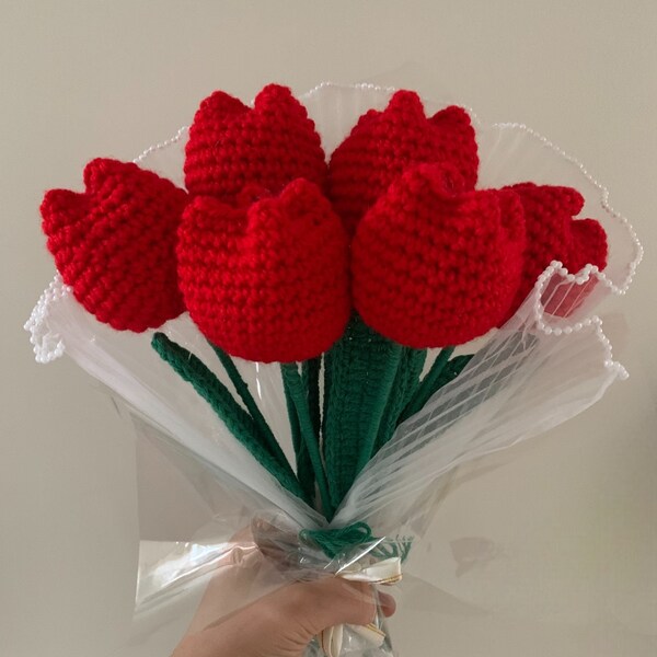 Bouquet de tulipes au crochet fait main, lot de 6 tulipes avec tige, cadeau spécial