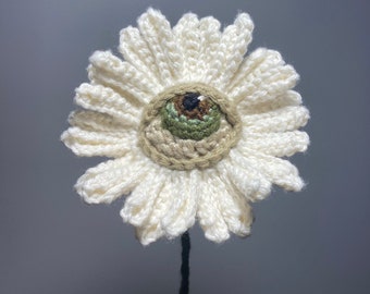 The Eyeball Daisy Crochet Pattern, Halloween Crochet Decoration, Creepy Amigurumi Eye Flower, Spooky Crochet Plant, Easy Photo Tutorial