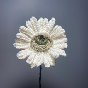 Eye Flower Crochet Pattern, Halloween Crochet Decoration, Creepy Amigurumi Eyeball Daisy, Spooky Crochet Plant, Easy Photo Tutorial