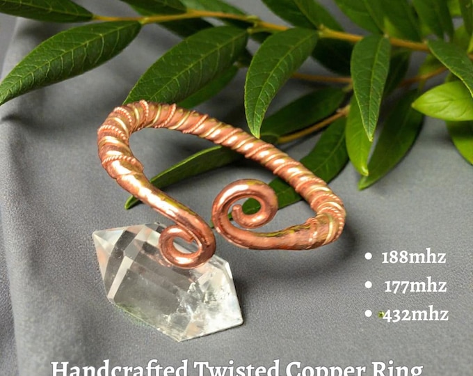 Handcrafted Twisted Copper Ring, Pure Red Copper Sacred Geometry Jewelry, Minimal Spiral Copper Ring for Daily Wear