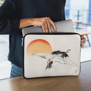 Elegant Crane Laptop Sleeve: Japanese Art Tech Accessory