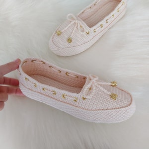 Handmade Crochet House Slippers: Women&#39;s Non-Slip Shoes
