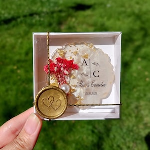 Personalized wedding favors,Magnet wedding favors, Wedding favors for guests,Engagement Gift,Magnet for Guest with box, Baby Shower, Baptism