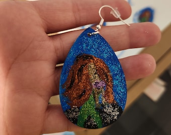 Boucles d'oreilles inspirées de la sirène scintillante peintes à la main