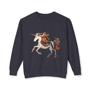 Regenbogen Einhorn Sweatshirt, Fantasy Pullover, Fantasy Pullover, Regenbogen Pferd Pullover, magisches Geschenk für sie, Shirt, Regenbogen Einhorn Kleidung