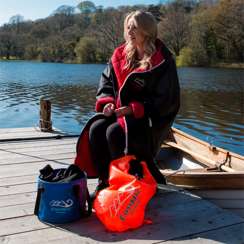 Bolsa tipo cubo plegable Cosimac de 13 litros: cubo de playa portátil, plegable e impermeable. Uso para cambiarse de traje de baño y nadar al aire libre. imagen 7