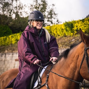Bata de cambio impermeable rojo oscuro: bata deportiva para exteriores con forro polar